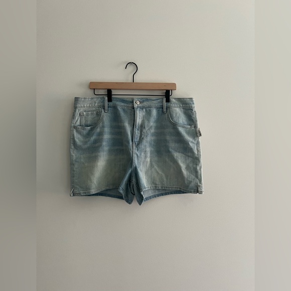 Old Navy Pants - Old Navy High Rise Shorts Size 16